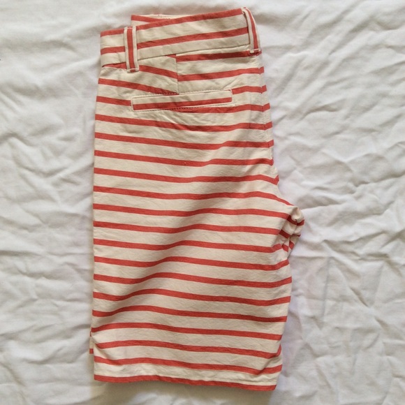 Shorts - Picture 2 of 4